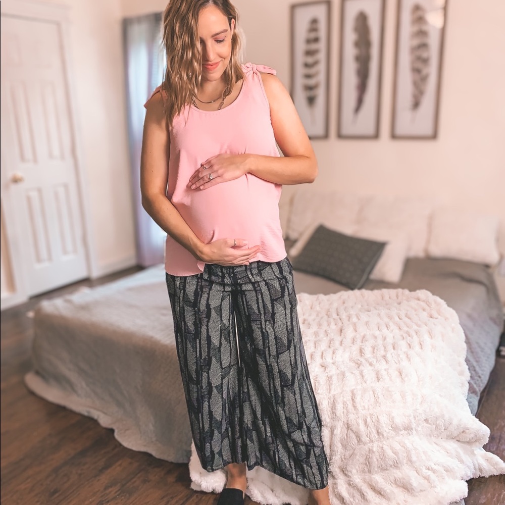 PinkBlush Maternity Pink Knot Sleeveless Top Small
